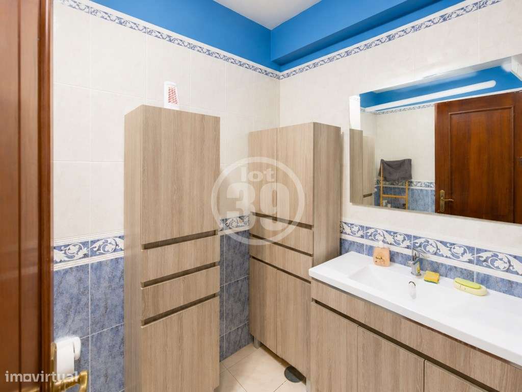 T2 no centro de Olhão | Cozinha renovada | Zona central-19