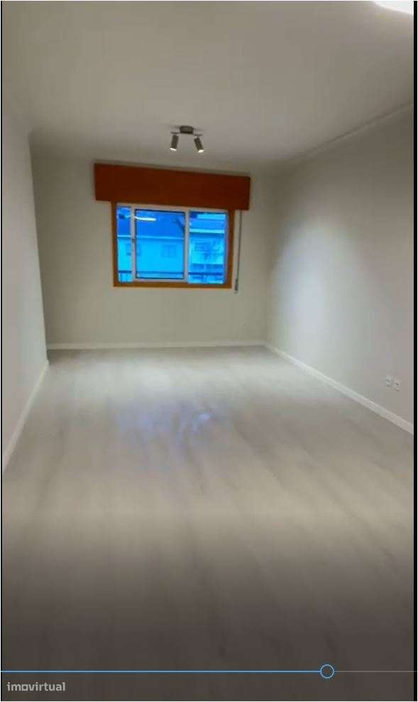 T2+1 Renovado no Centro de Gondomar, junto à Câmara!-11