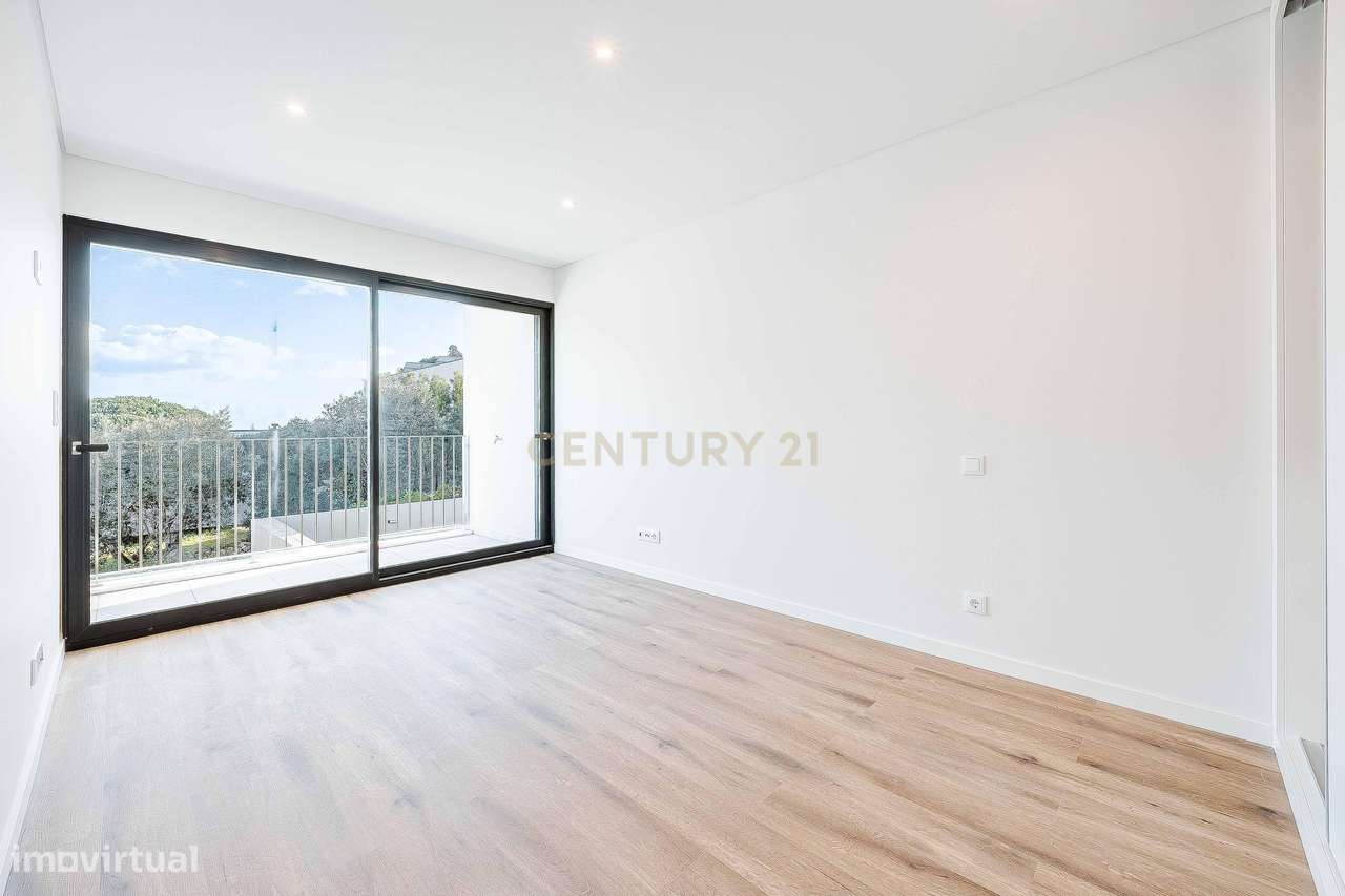 Moradia T3 Moderna de Acabamentos Premium-40