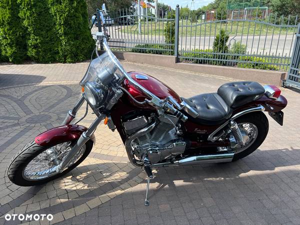 Suzuki Intruder - 11