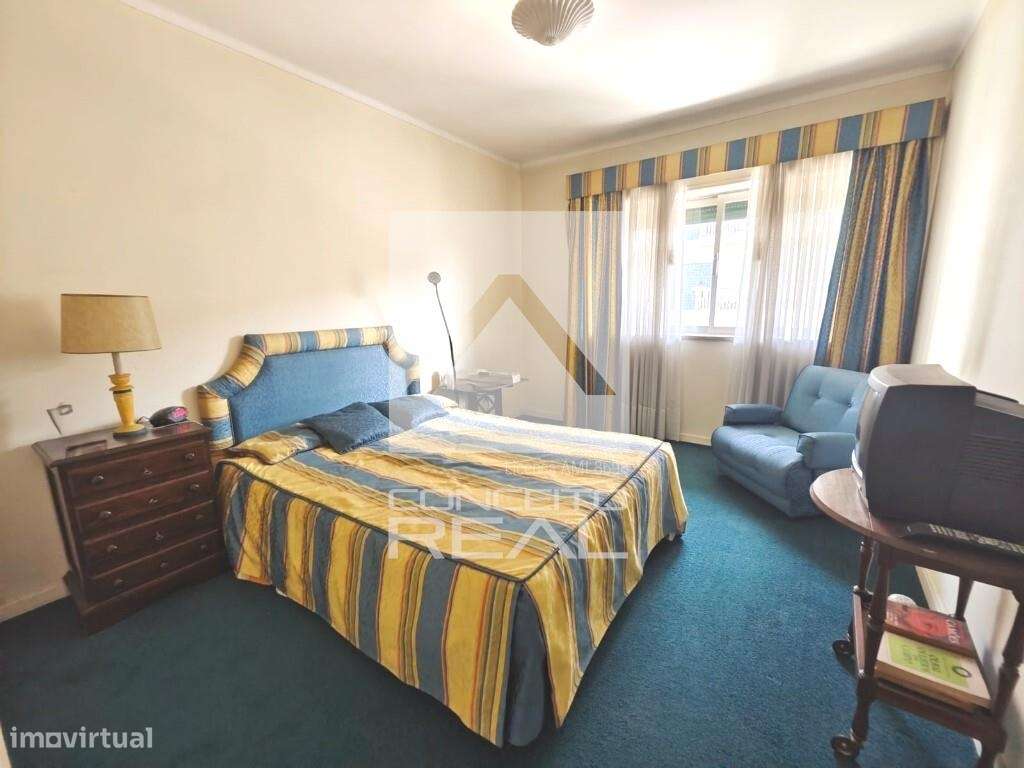 Moradia T6 de 4 frentes com 822 m2 de terreno em Ermesinde - Grande imagem: 5/42