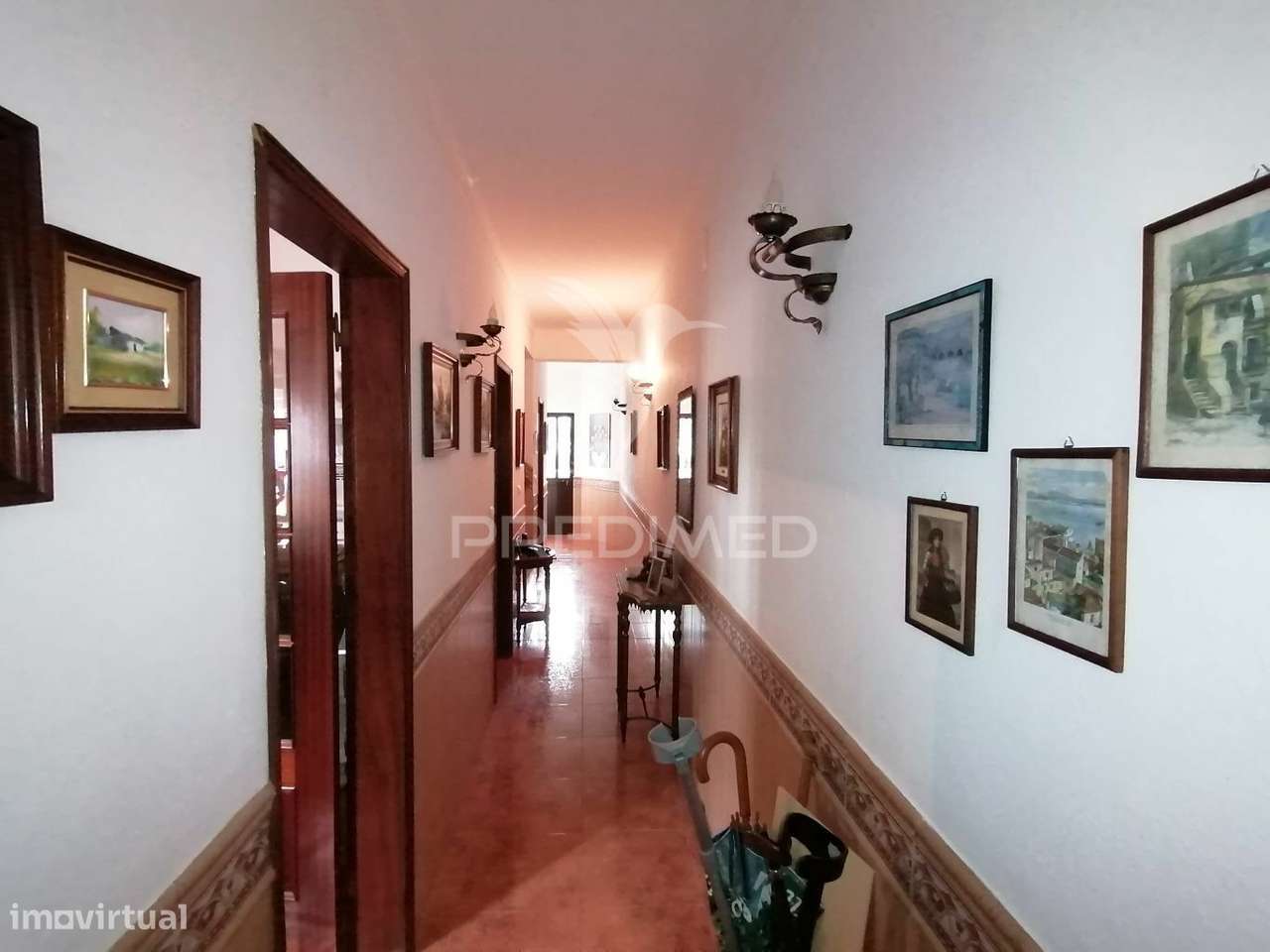 Moradia com quintal - Grande imagem: 2/25