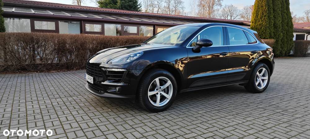 Porsche Macan Standard - 1