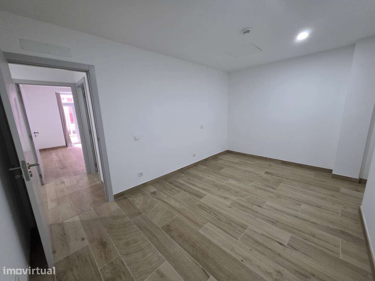 Apartamento T2 | Novo | Jardim Privativo | Batalha-21
