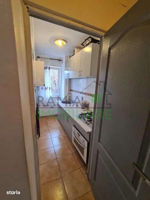 Inchiriere 3 Camere , Astra , Centrala Proprie, Aer Conditionat, Parca - Imagine principală: 5/10