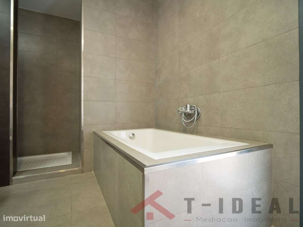 Moradia T4 com Vista de Mar-39