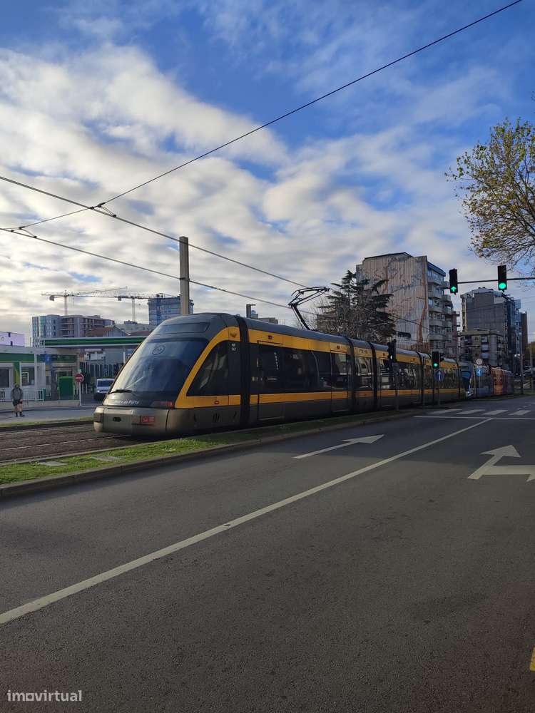 T2+1 situado na emblemática Avenida República junto ao El Corte Inglês-7