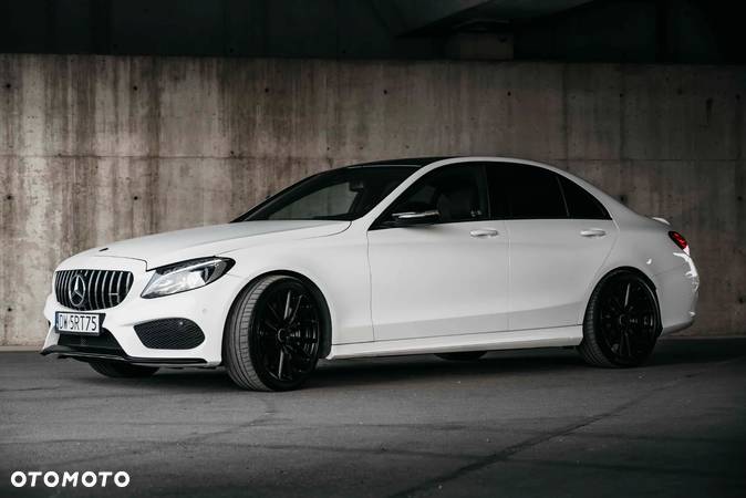 Mercedes-Benz Klasa C AMG 43 4-Matic - 11