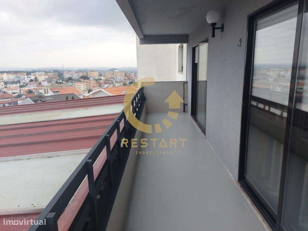 Moradia T4 geminada de 3 frentes em Baguim do Monte, Gondomar-33