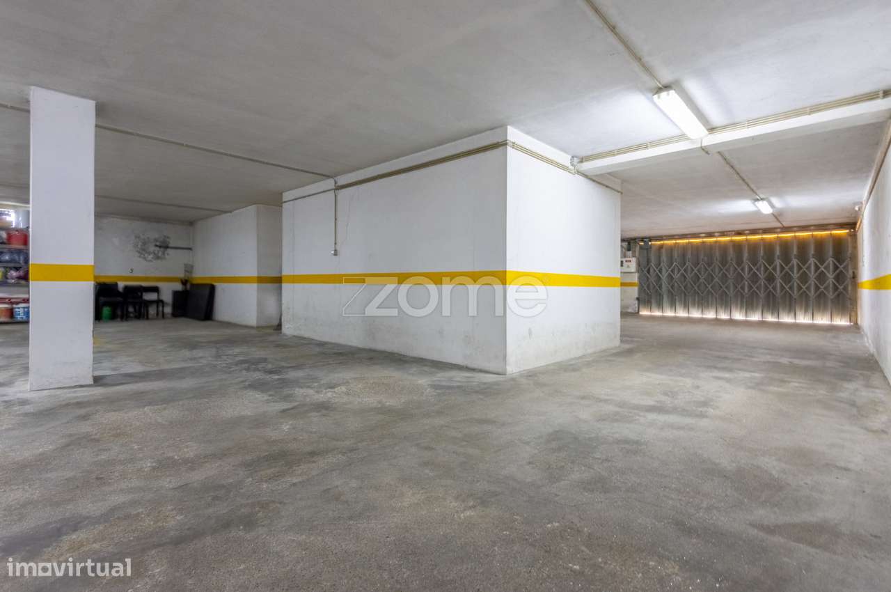 Apartamento T3 com terraço e lugar de garagem-24