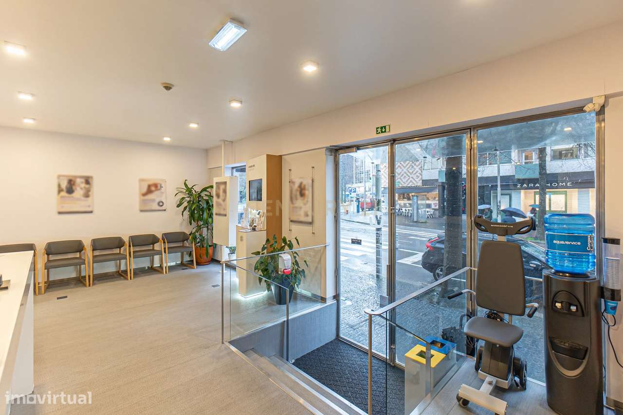 Loja em frente à Zara Home, à Rotunda da Boavista - Grande imagem: 3/21