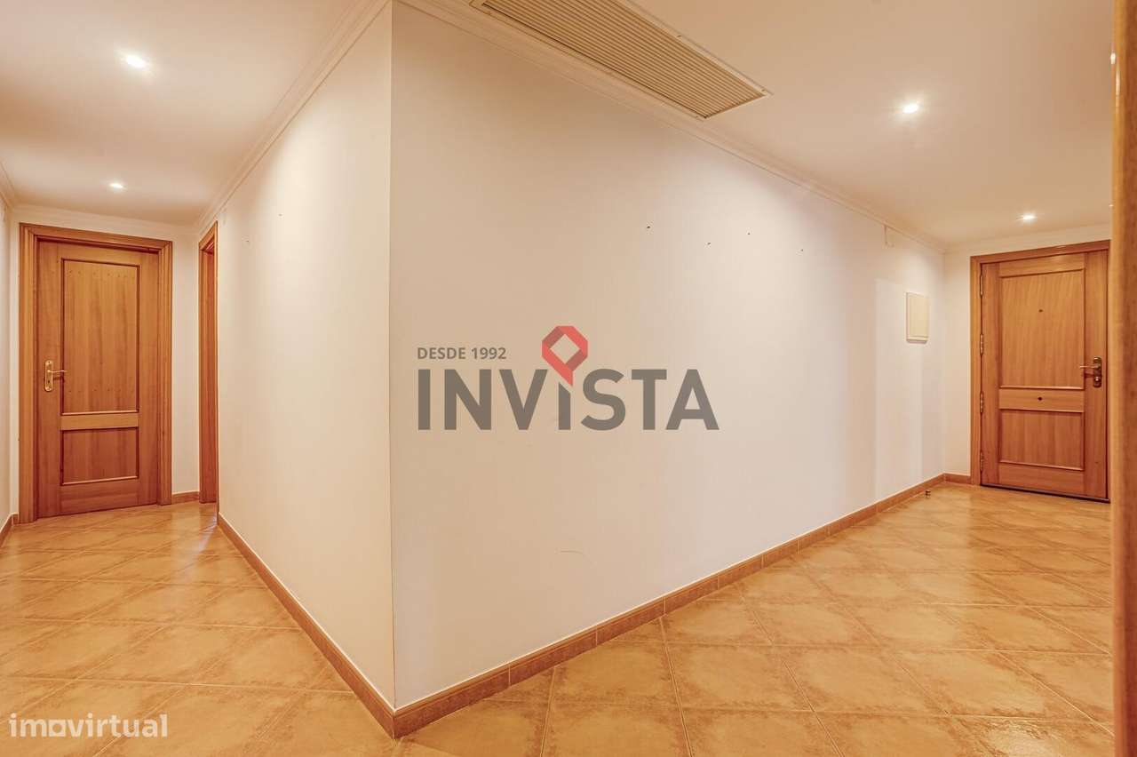 Apartamento T3 com parqueamento-18