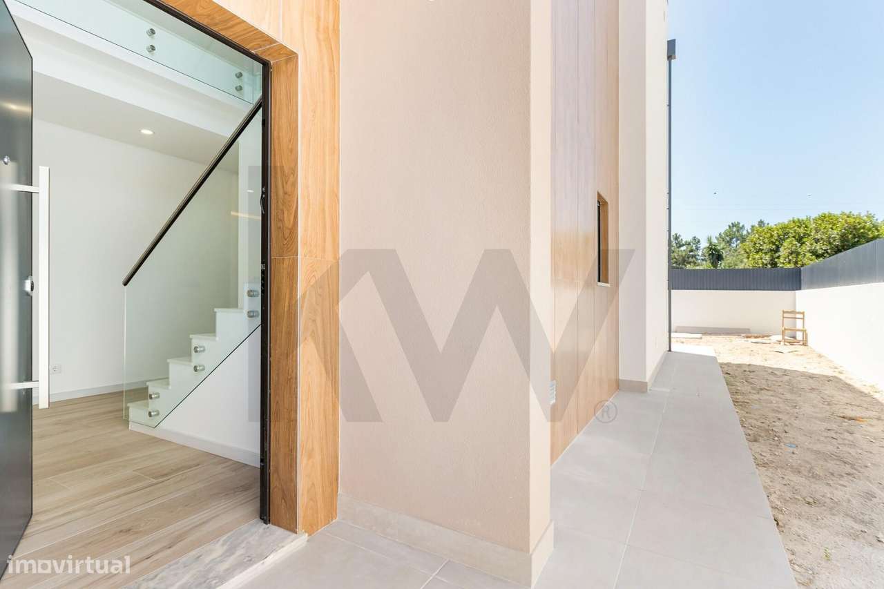 Moradia T5 - Quinta da Charnequinha - Grande imagem: 2/27