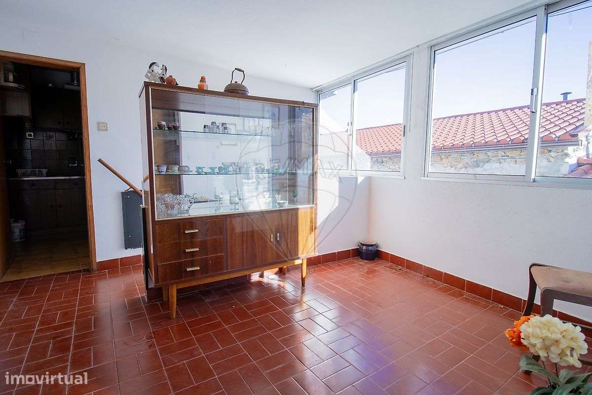 Moradia T2 para venda-24