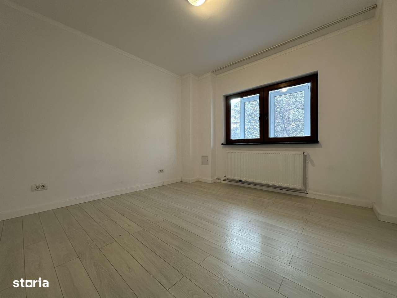 COLENTINA - Teiul Doamnei | 3 Camere Nemobilat | Boiler - Imagine principală: 5/12