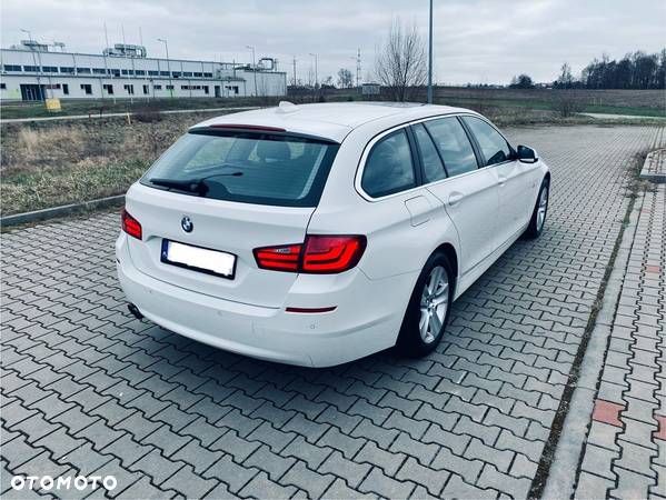 BMW Seria 5 520d Touring - 4