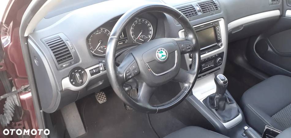 Skoda Octavia 2.0 TDI DPF Ambition - 15