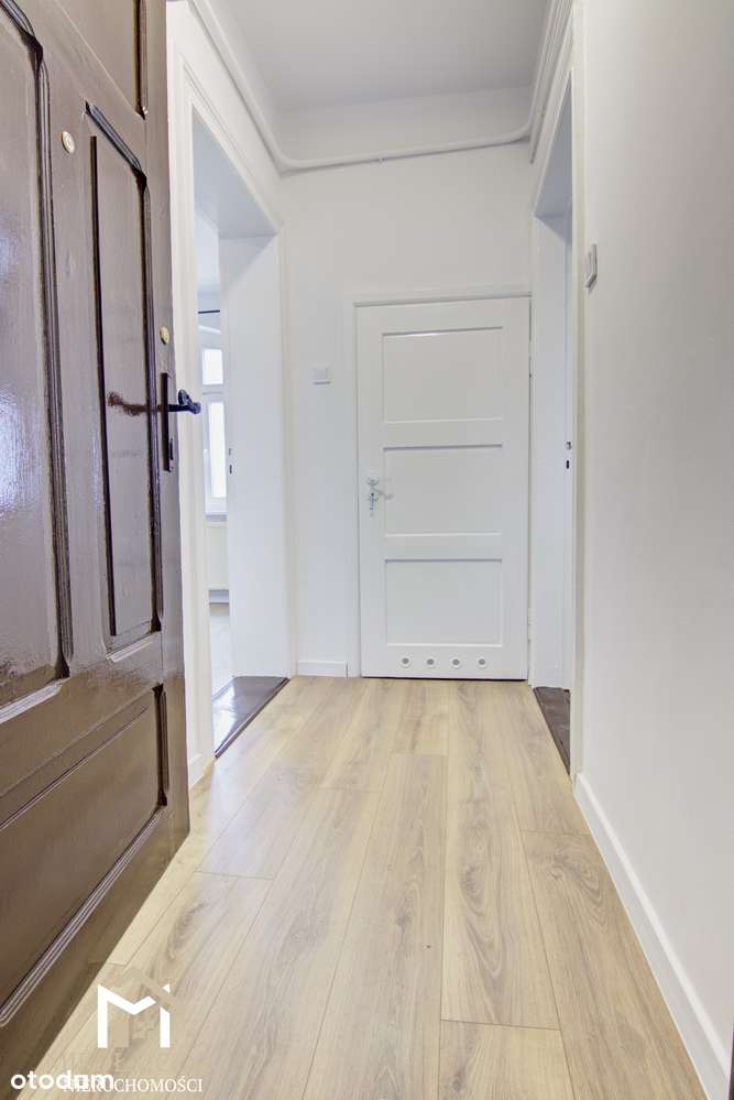 Przestronna kawalerka do zamieszkania 33 m2-6