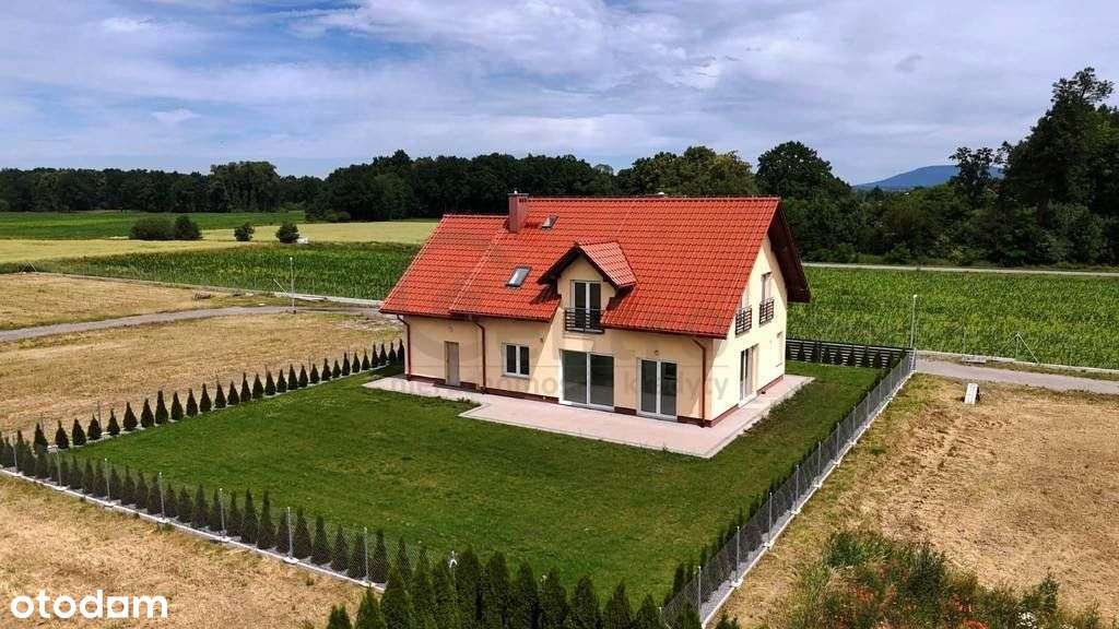 Nowy dom położony blisko Dzierżoniowa