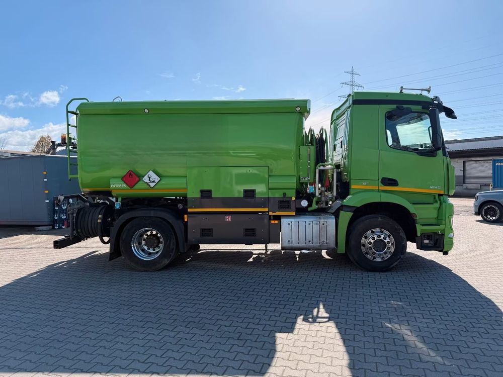 Mercedes-Benz Arocs 2016