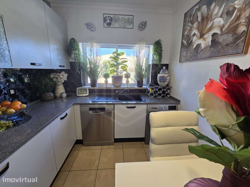 Moradia T2 em banda, com garagem em box, Albufeira, Algarve - Grande imagem: 5/48