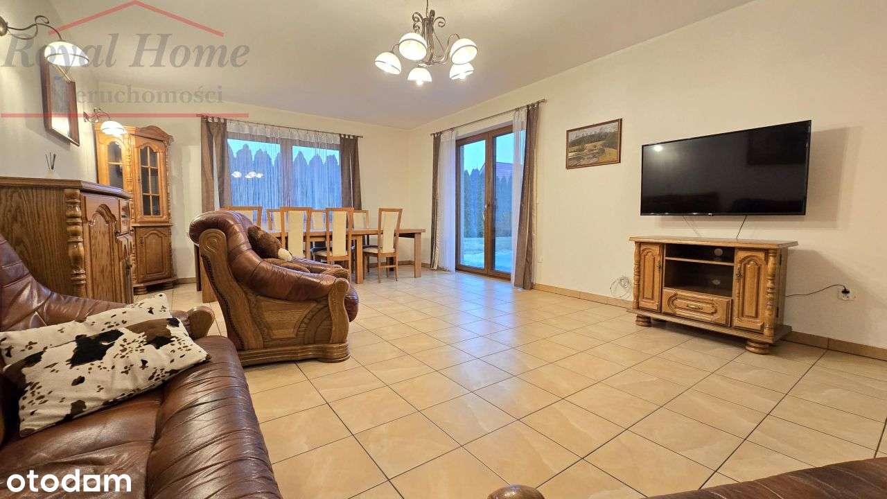 Przestronny, b. ładny, zadbany wolnostojący dom.-2