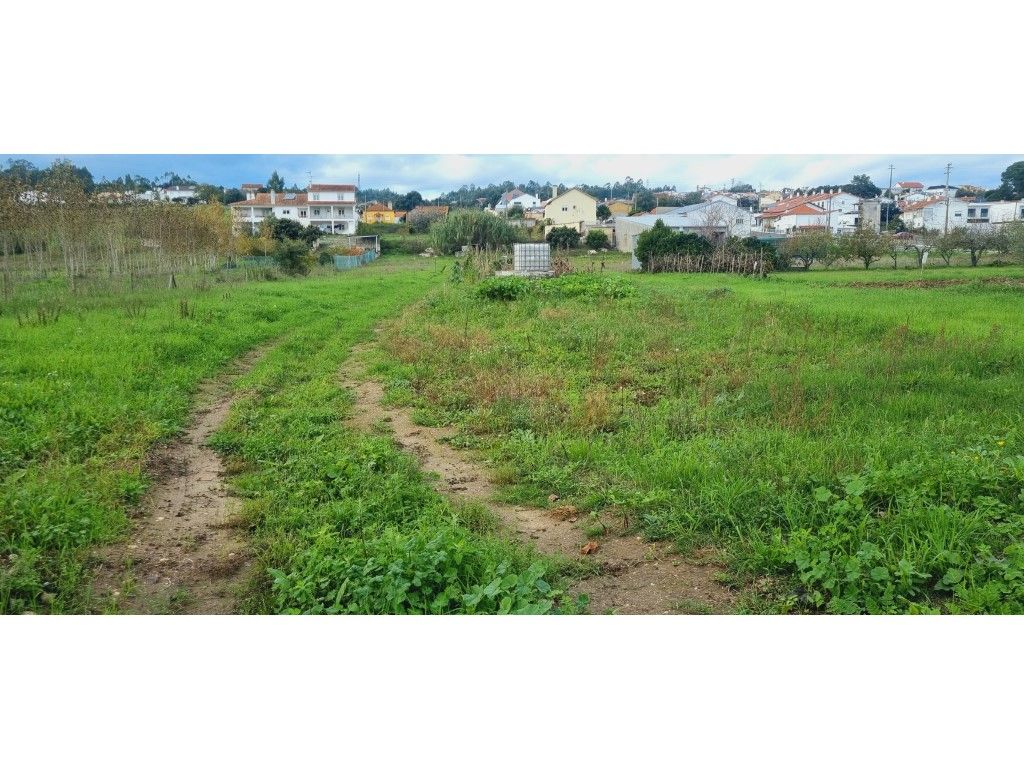 Lote de Terreno Urbano com 4280m² -ANDRINOS - POUSOS BARR...