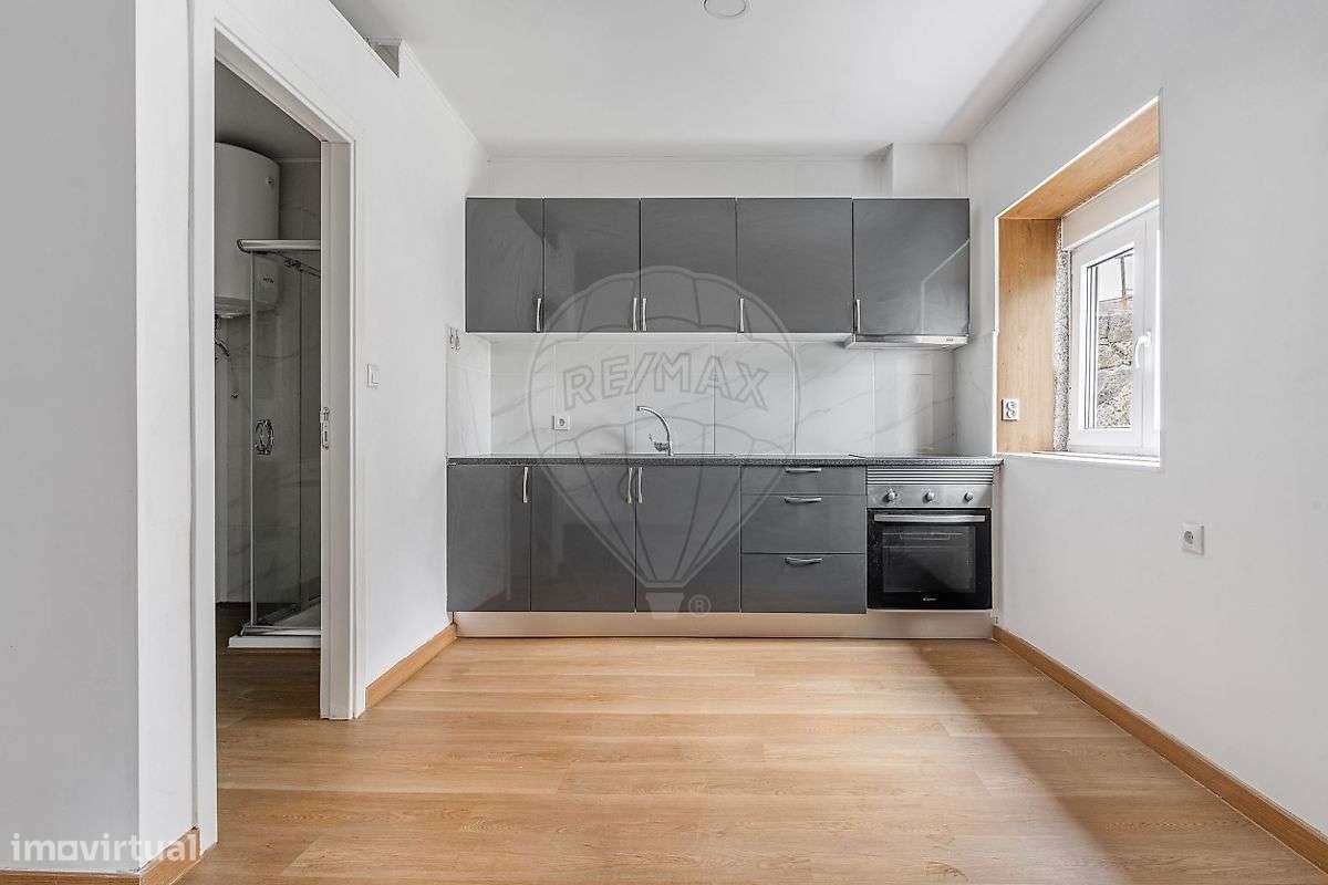 Moradia T1 para venda - Grande imagem: 2/9