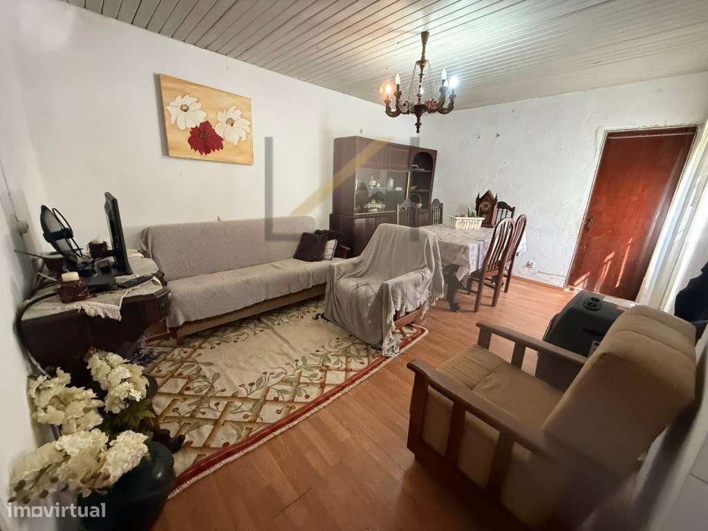 Terreno Urbano com 412m2 e pequena moradia edificada-18