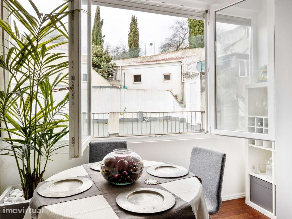 Apartamento T2 remodelado e próximo do Rio em Algés, Oeiras - Grande imagem: 4/25