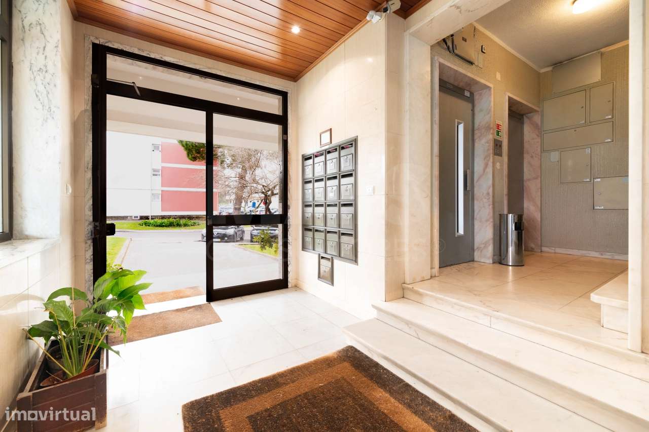 Apartamento T3 no Centro Carnaxide - Grande imagem: 2/19