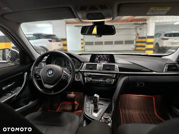 BMW Seria 3 320d Touring xDrive Advantage - 23