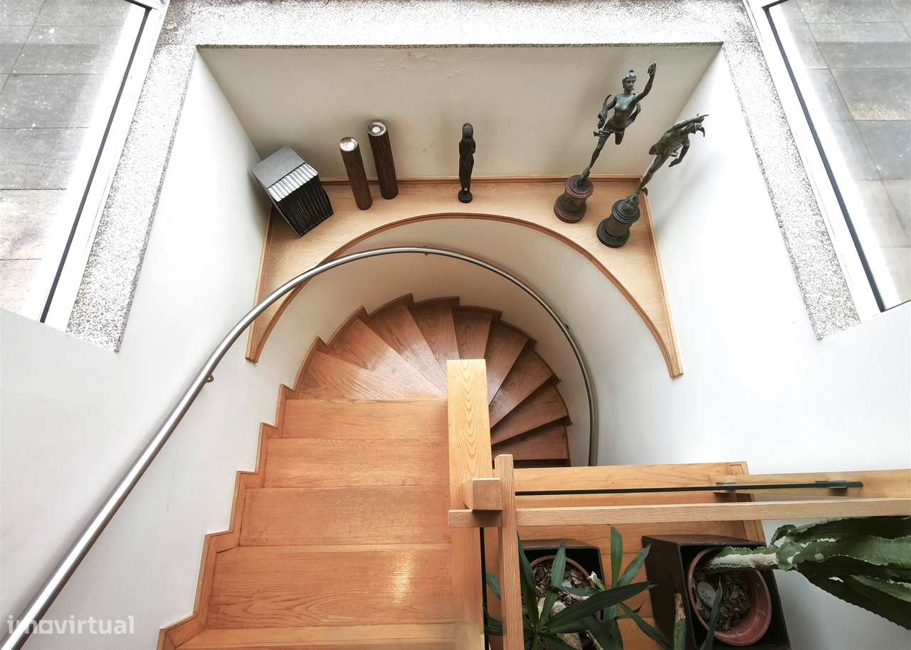 T3 Duplex com terraço em frente ao mar – Lavra-8