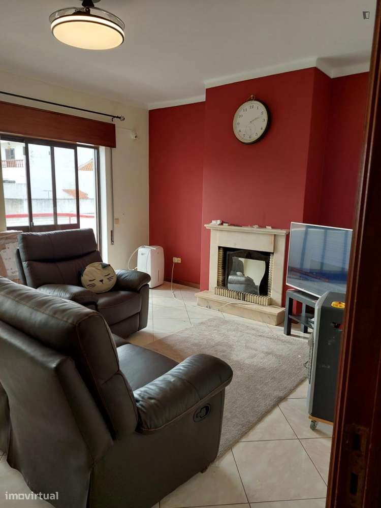 Quarto - localizado em Santarem - Grande imagem: 5/21