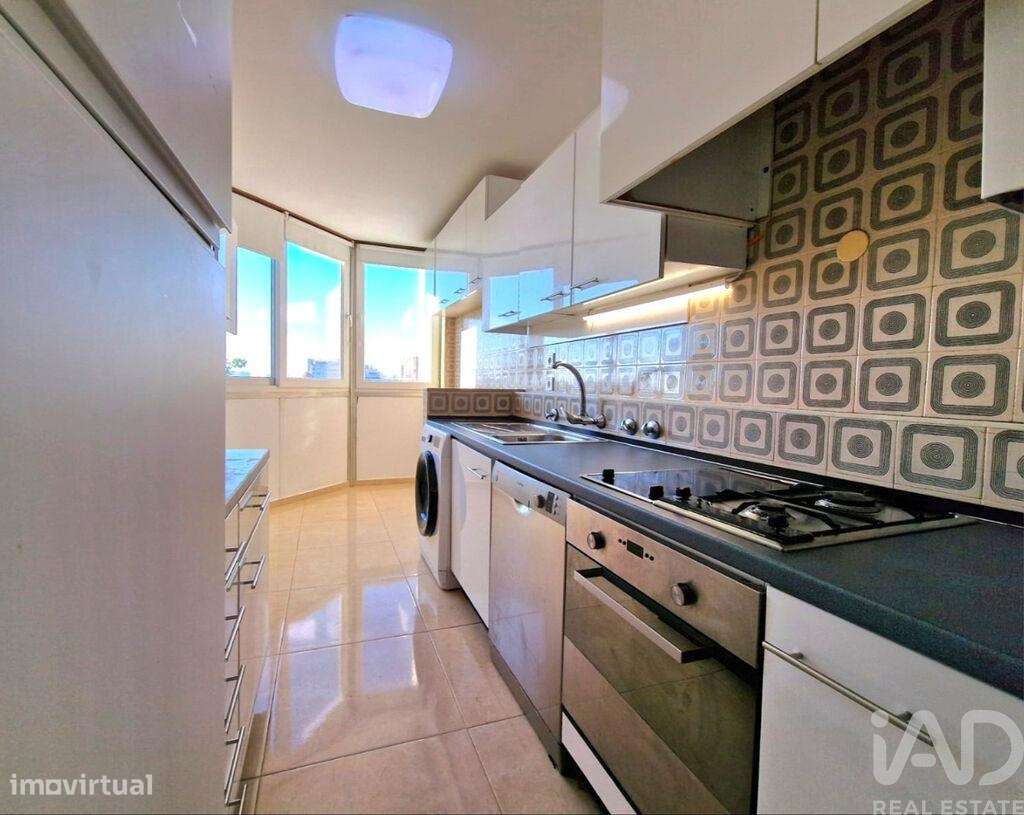 Apartamento T3 em Lumiar de 101,00 m2 - Grande imagem: 4/18