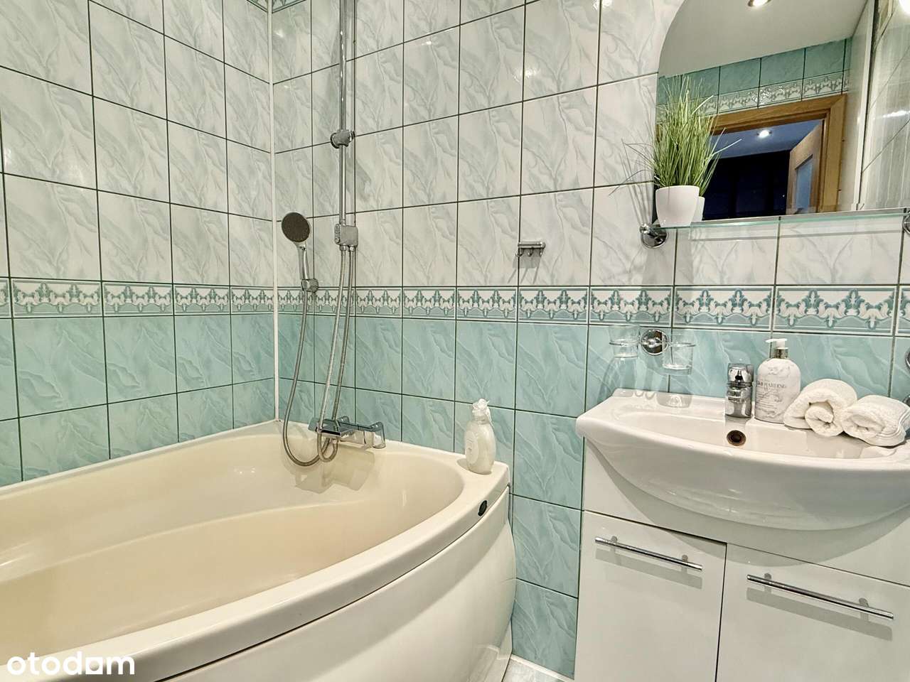 Duże mieszkanie przy ul. Koszyka na sprzedaż-15