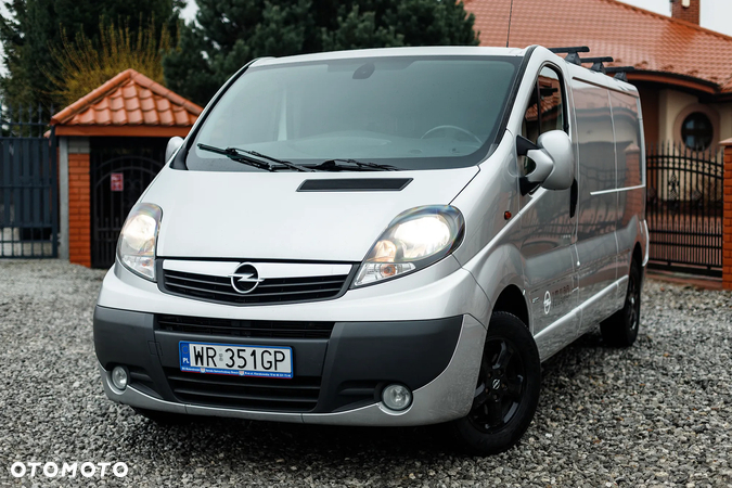 Opel Vivaro - 8