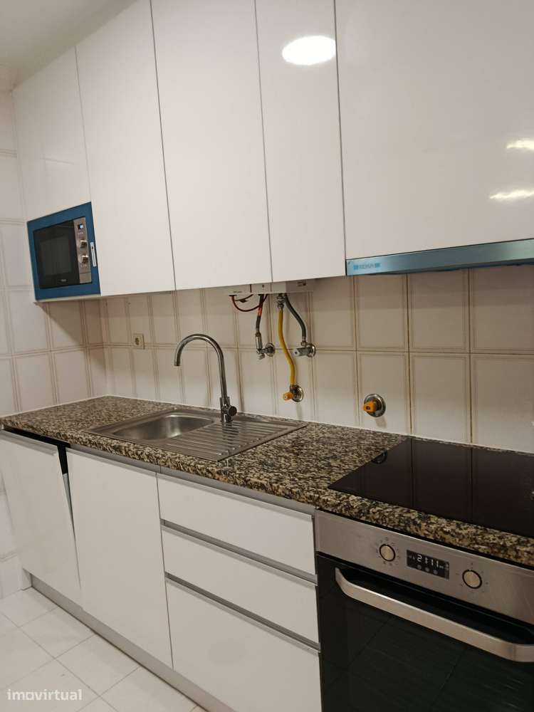 Apartamento T1, com lugar de garagem, Canidelo - Grande imagem: 2/17