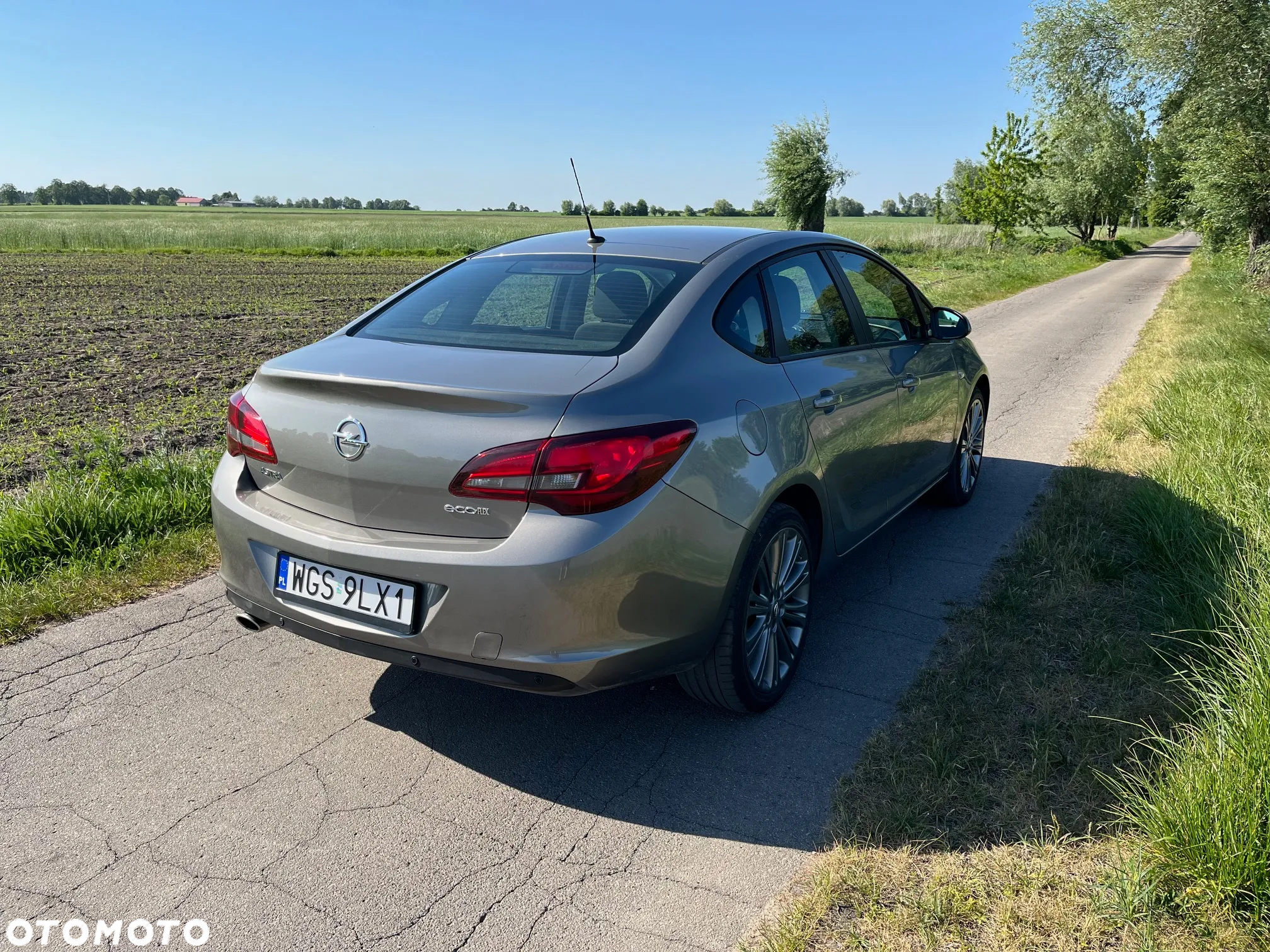 Opel Astra IV 1.4 T EU6 - 3