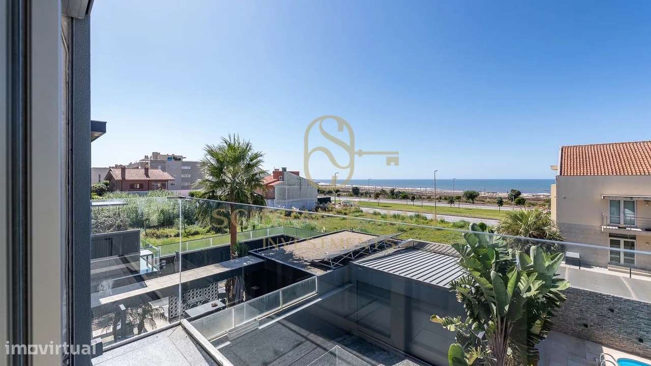 Moradia T4 com Piscina, 3 frentes, 300 mts Praia, São Félix Marinha-19