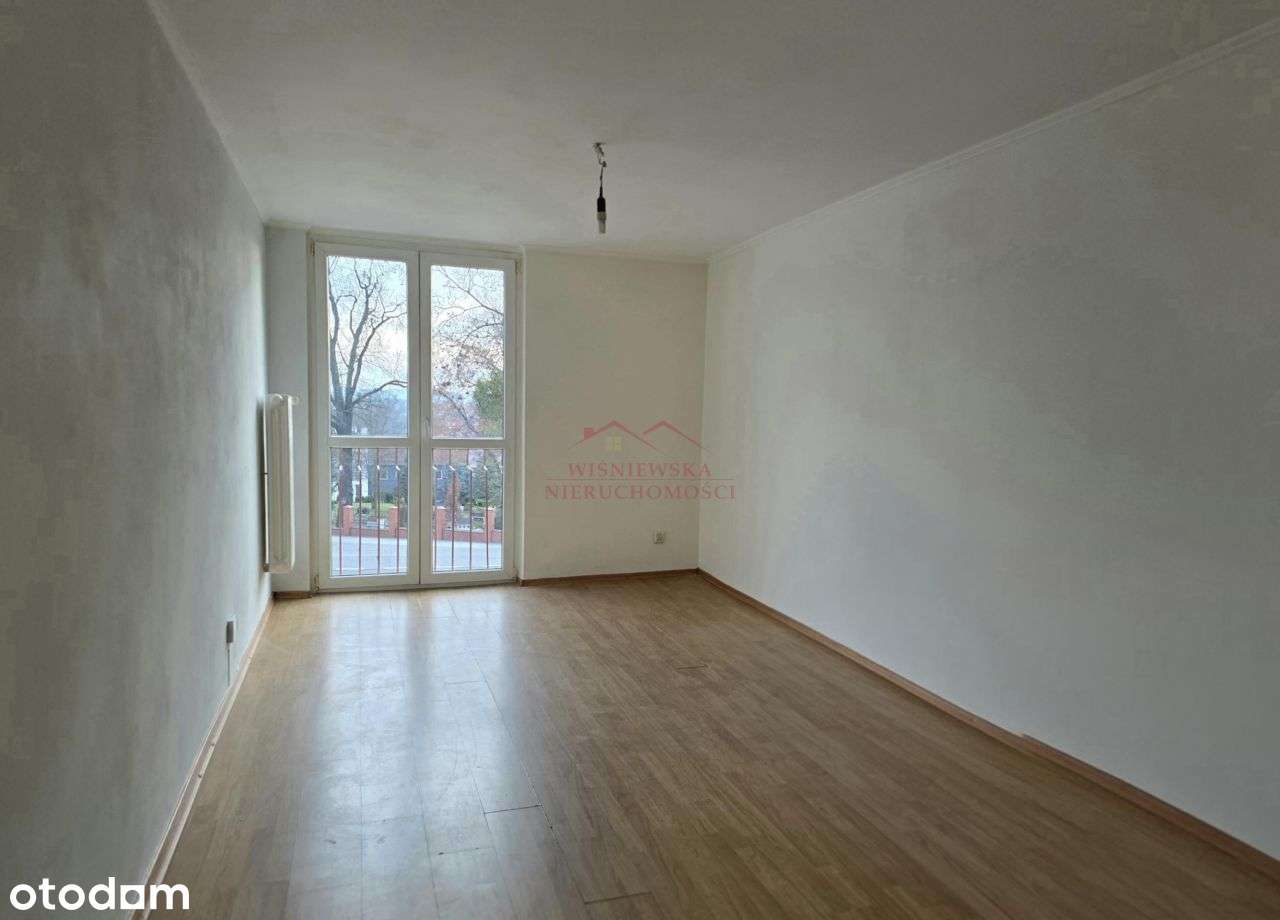 Na sprzedaż mieszkanie na I piętrze.-3