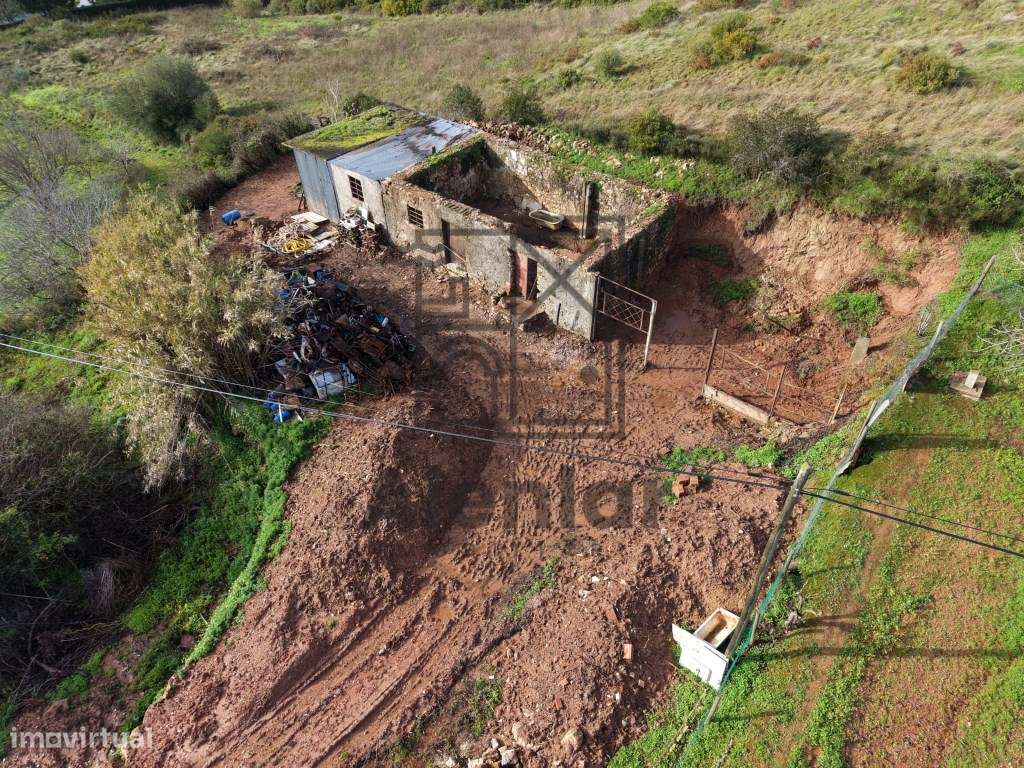 Moradia para restauro em Alenquer-5