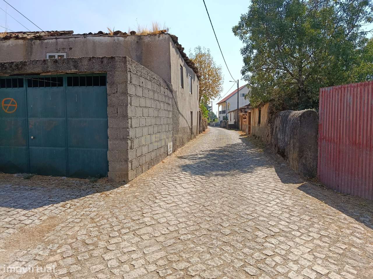 Moradia para recuperar em Paredes, Bragança - Grande imagem: 4/17