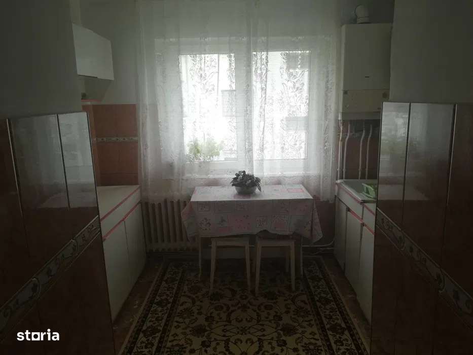 Apartament 2 camere – Mic.16, Piata Rodului, etaj 3/4,  69 mp - Imagine principală: 5/7