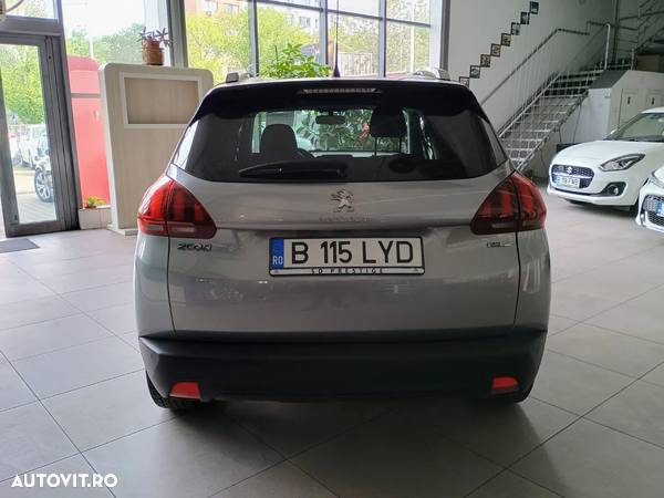 Peugeot 2008 PureTech 110 Style - 4