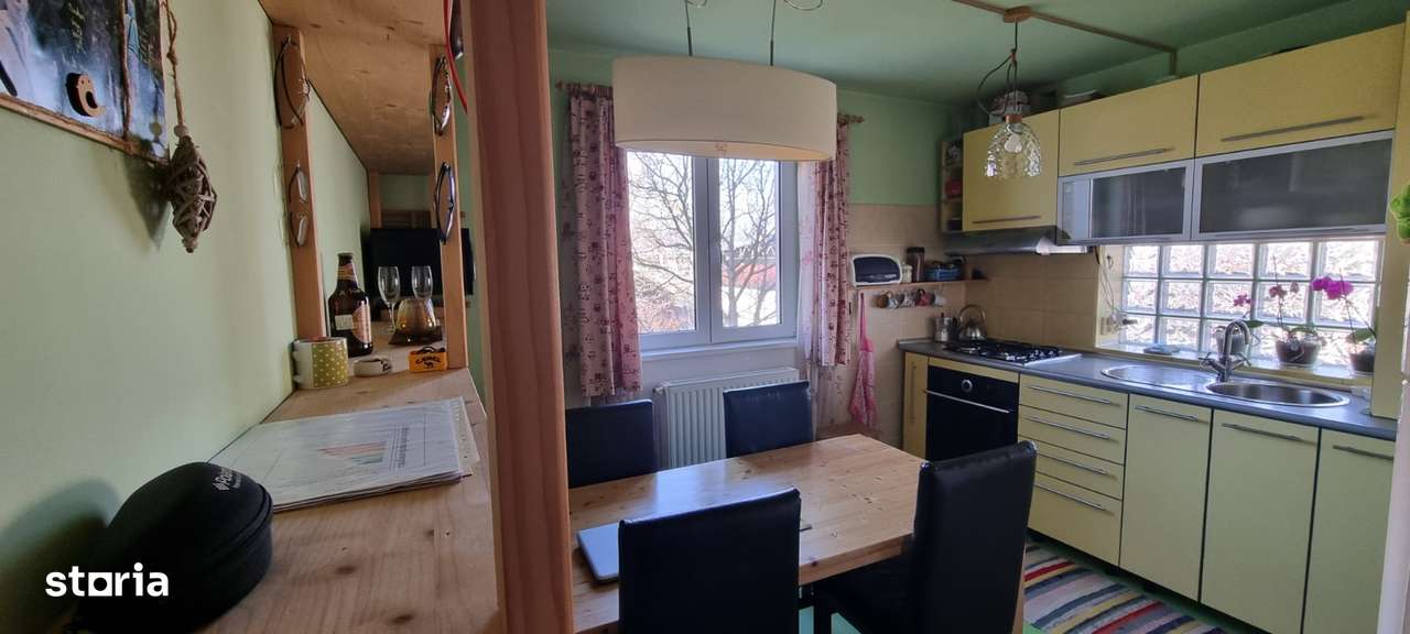 De vânzare apartament 2 camere la curte-6