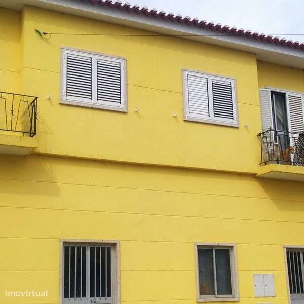 Apartamento mobilado em aldeia rural