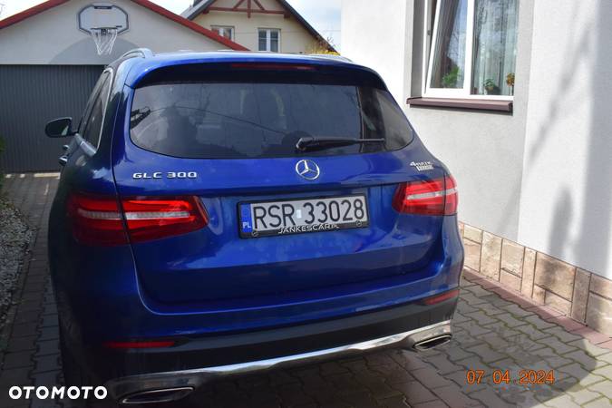 Mercedes-Benz GLC 300 4Matic 9G-TRONIC Exclusive - 4