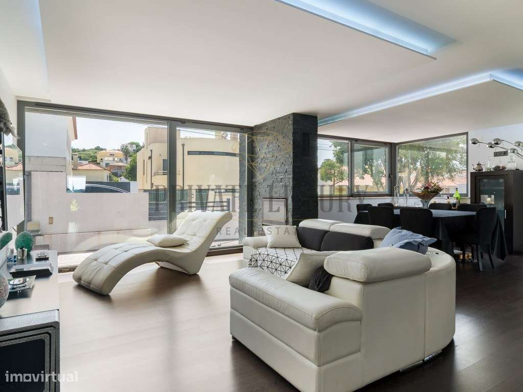 Moradia T4 Contemporânea com Piscina em Caxias-6