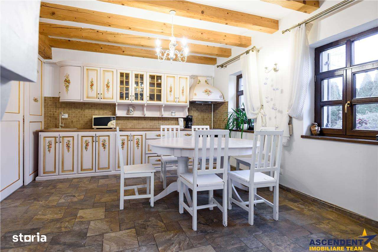 Casa spatioasa cu gradina si garaj, Sanpetru, Brasov - Imagine principală: 4/20